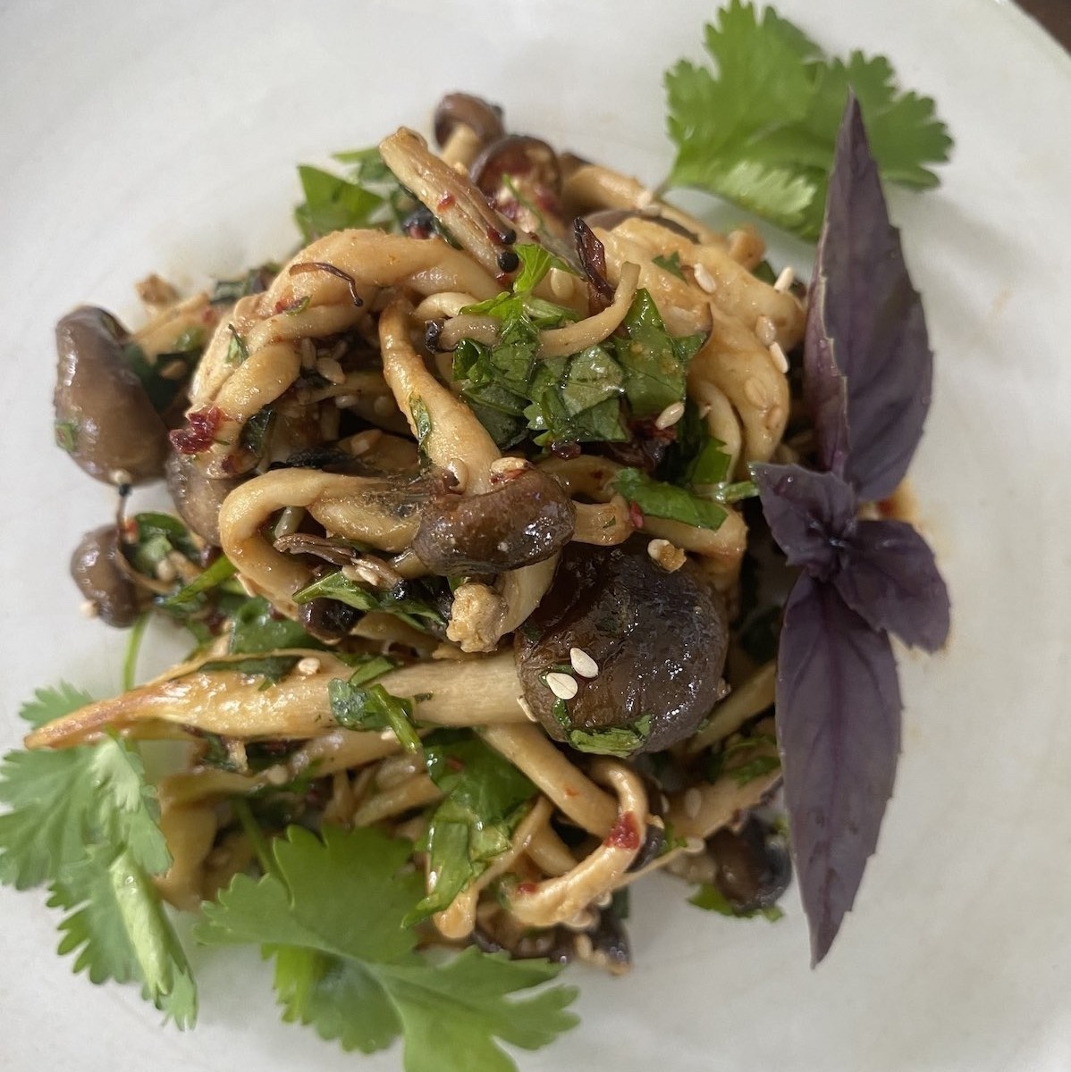 Spicy Sesame Marinated Beech Mushrooms